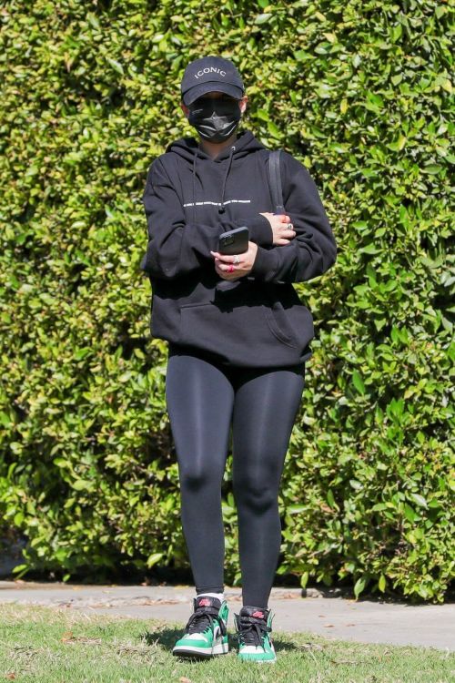 Addison Rae in Sport Look as She Arrives at Pilates Class in West Hollywood 02/24/2021