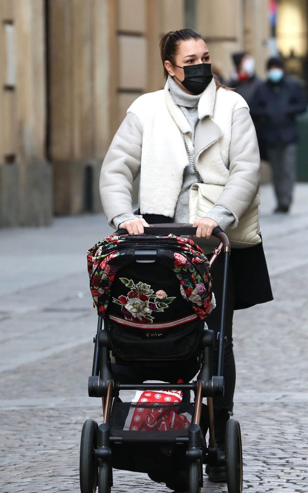 Alena Seredova walks with Her Baby Out in Turin 02/05/2021
