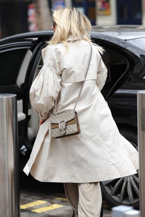 Ashley Roberts Leaves Heart FM in Overlong Coat with tracksuit bottoms in London 02/11/2021 5