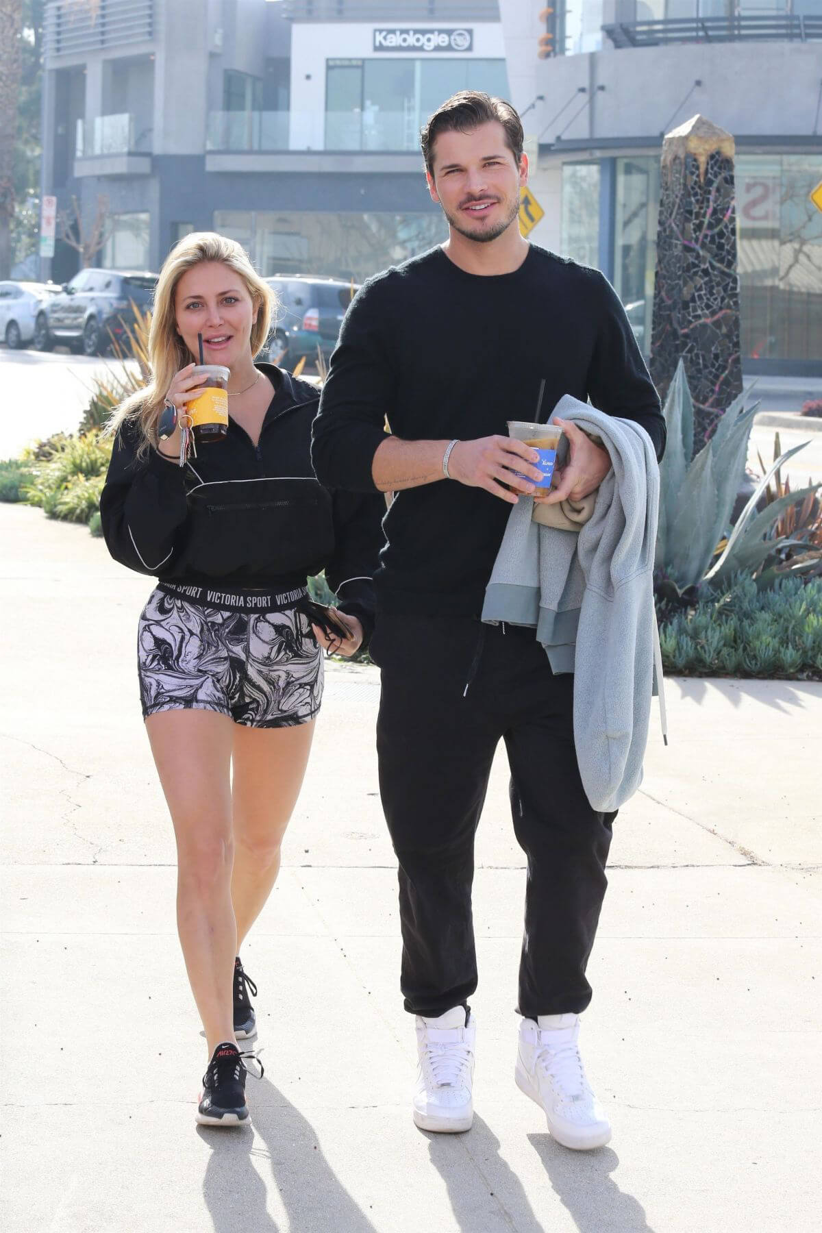 Cassie Scerbo and Boyfriend Gleb Savchenko Out for Coffee in Los Angeles 02/11/2021 4