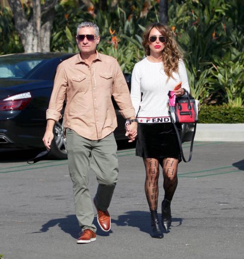 Kelly Dodd and Rick Leventhal Out for Lunch in Newport Beach 02/11/2021 5
