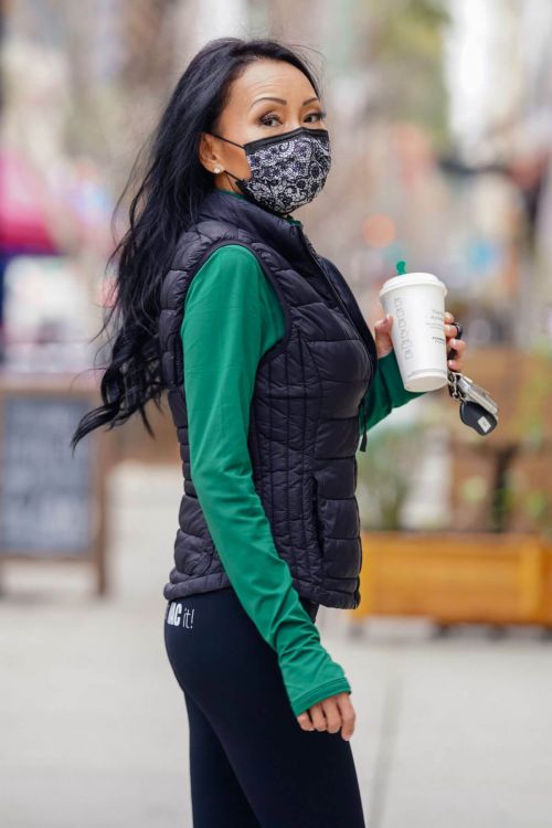 Kelly Mac in Tights Out for Coffee at Urth Cafe in Los Angeles 02/10/2021 1