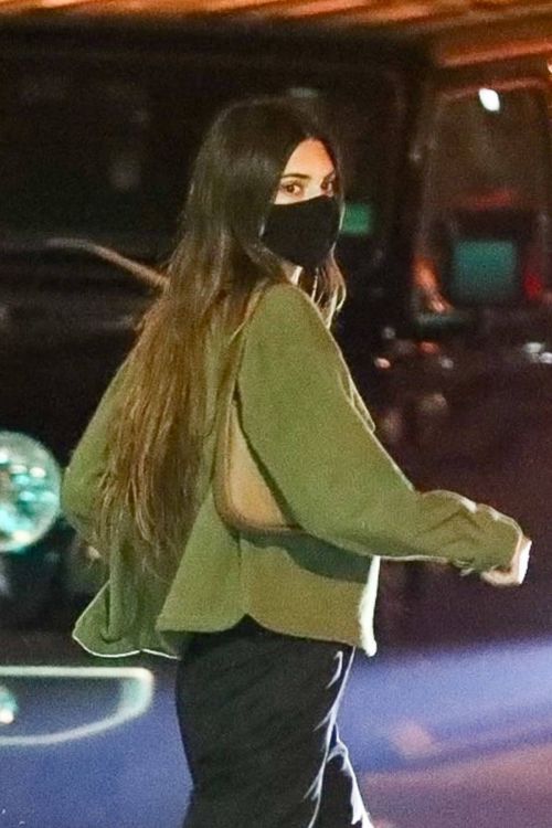 Kendall Jenner After Dinner Night Out in Los Angeles 02/10/2021 7
