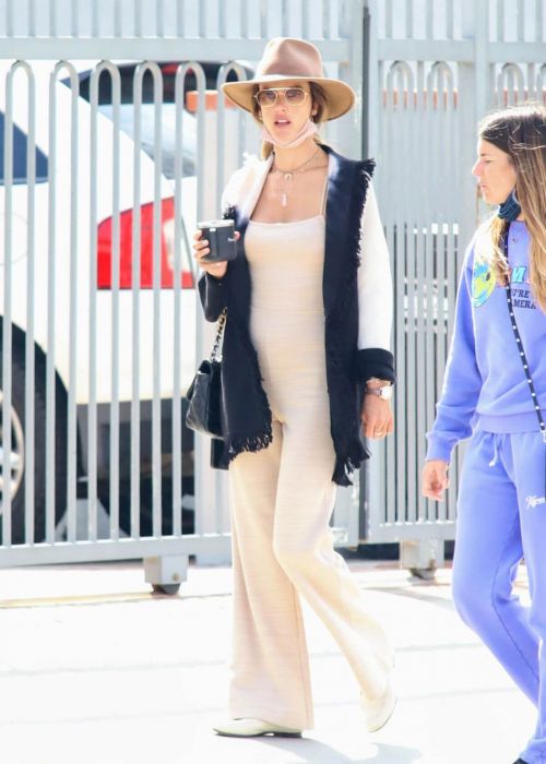 Alessandra Ambrosio wore a Chic Jumpsuit and Beige Fedora Hat as She is Out for Coffee with her Pal in Malibu 03/14/2021 3