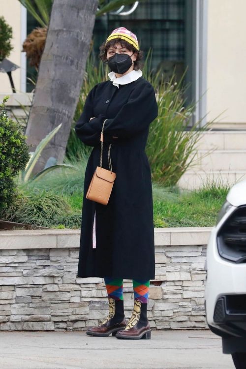 Alia Shawkat Out and About for Coffee in Los Feliz 03/20/2021 1