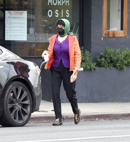 Alia Shawkat Steps Out for Coffee in Los Angeles 03/25/2021 3