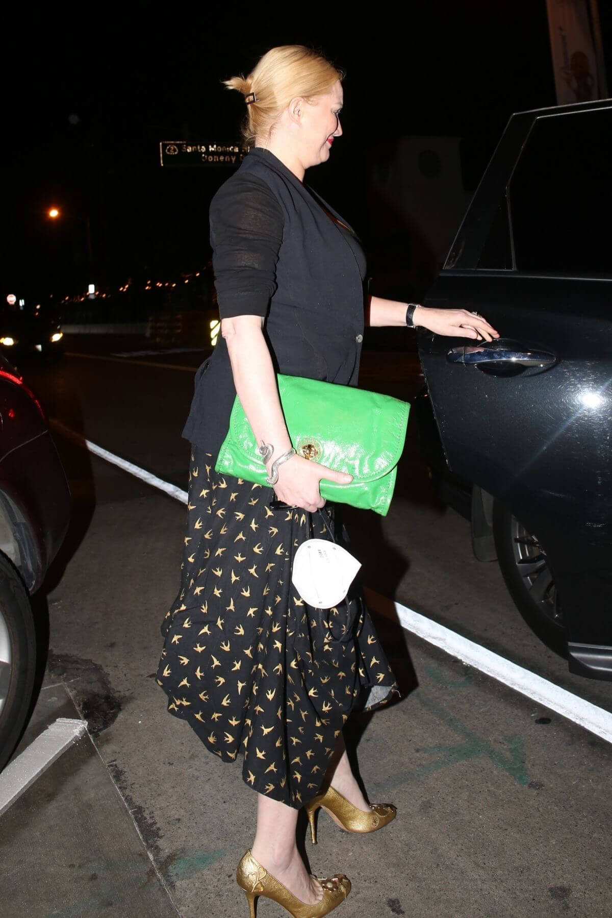 Alice Evans is Seen at Craig's Restaurant in West Hollywood 03/20/2021