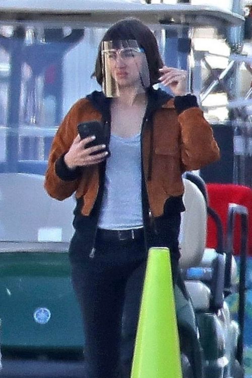 Ana de Armas Spotted on the Set of The Gray Man in Los Angeles 03/24/2021 5