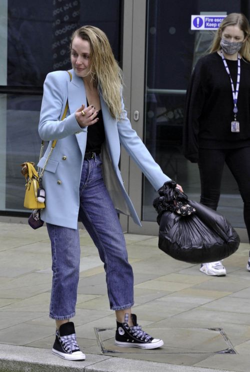 Angela Egan Seen Leaving Saturday Mashup in Manchester 20/03/2021 3