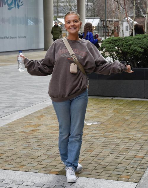 Anna Maynard Cool Look in Sweatshirt and Blue Denim as She Leaves Saturday Mash Up in Salford 03/13/2021 4