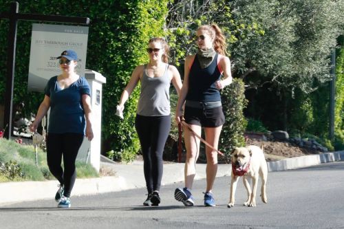 Anna Osceola Steps Out Hiking in Los Feliz 03/22/2021 2