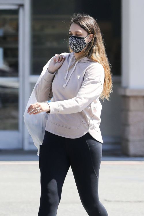 April Love Geary Looks Effortlessly Chic in Hoodie with Jeggings as She is Shopping at Ross in Los Angeles 03/12/2021 5