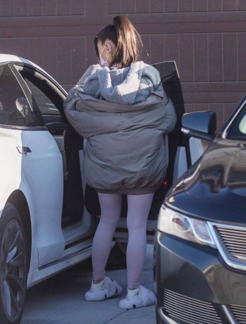 Ariana Grande Spotted at a Friend