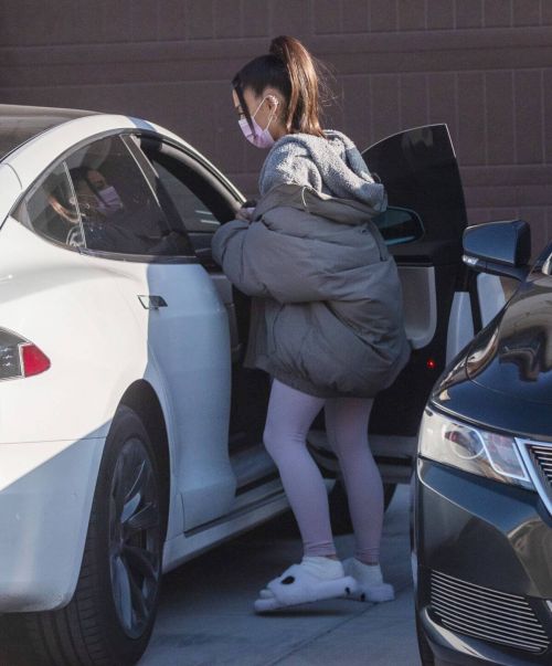 Ariana Grande Spotted at a Friend