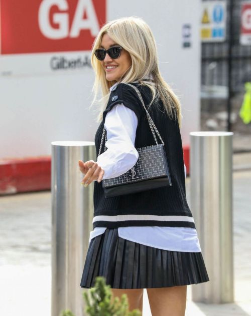 Ashley Roberts is Leaving Heart FM in London 03/22/2021 6