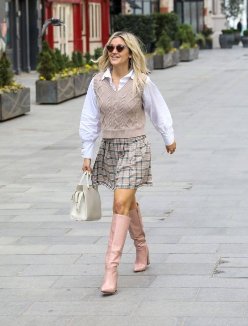 Ashley Roberts Leaves Heart FM Studios After Working on The Breakfast Show in London 02/24/2021 5