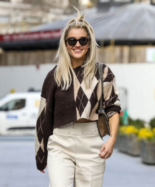 Ashley Roberts Looks Effortlessly Chic as She Spotted at Heart Radio Breakfast Show in London 03/11/2021 1