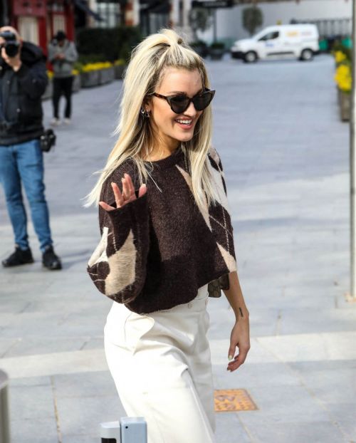 Ashley Roberts Looks Effortlessly Chic as She Spotted at Heart Radio Breakfast Show in London 03/11/2021 2