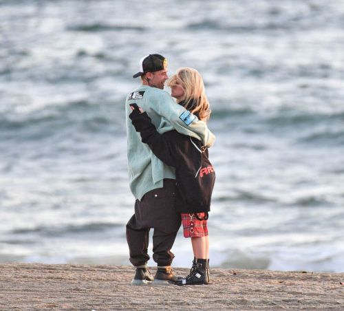 Avril Lavigne and Her Boyfriend Mod Sun Out at a Beach in Santa Monica 03/11/2021 2