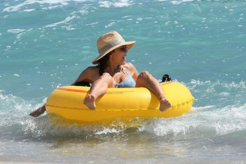 Bethenny Frankel Enjoys in Bikini at Surf Session in Florida 03/23/2021 4
