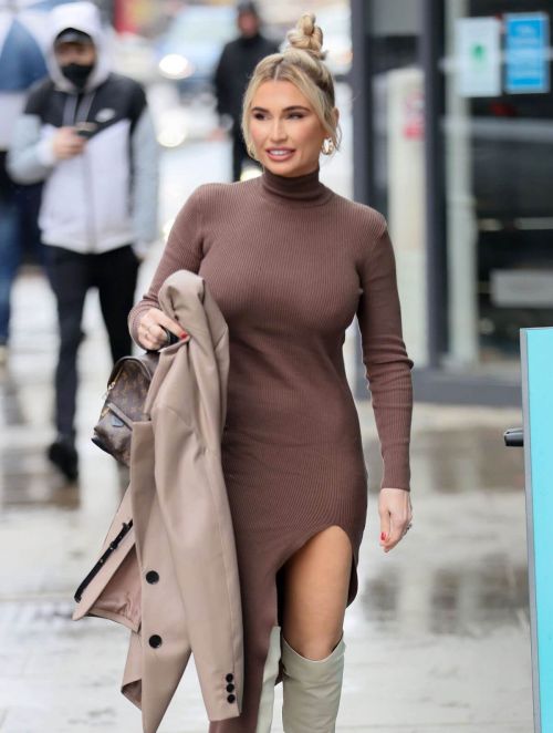 Billie Faiers in Thigh-High Split Dress Out and About in London 03/10/2021 5