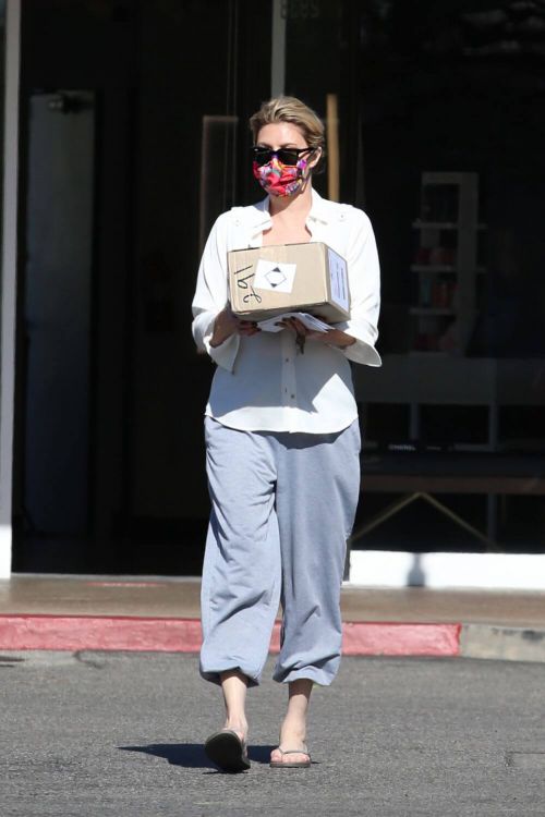 Brandi Glanville Spotted at a Post Office in Bel-Air 03/08/2021 2