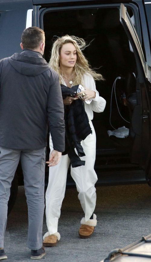 Brie Larson Spotted on a Film Set in Los Angeles 03/09/2021 5