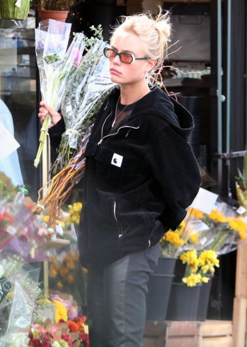 Brooke Perry Day Out for Buying Flowers in West Hollywood 03/10/2021 4