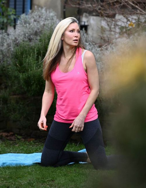 Caprice Bourret is Doing Yoga at a Park in London 03/23/2021 1