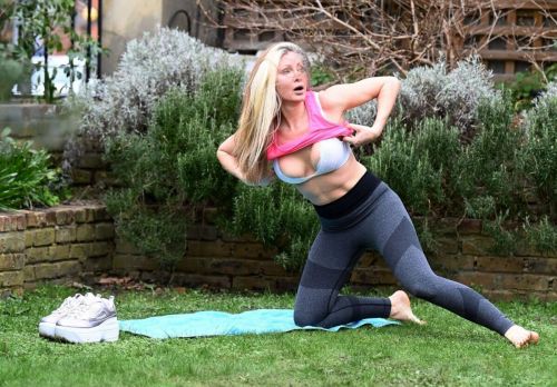 Caprice Bourret is Doing Yoga at a Park in London 03/23/2021 7