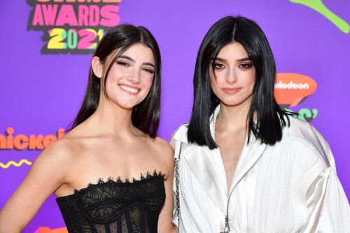 Charli and Dixie D'Amelio Spotted at Nickelodeon's 2021 Kids Choice Awards in Santa Monica 03/13/2021