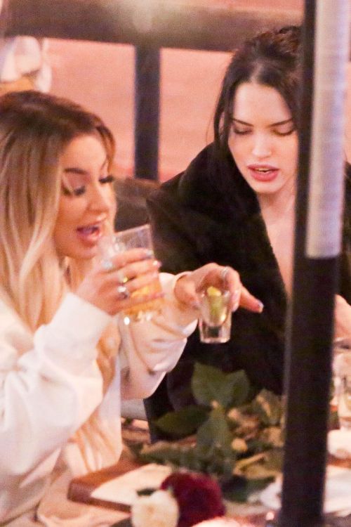 Charlotte Moss and Tana Mongeau Seen at Saddle Ranch in West Hollywood 03/12/2021 4