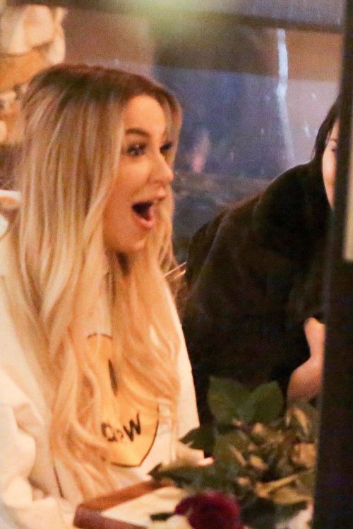 Charlotte Moss and Tana Mongeau Seen at Saddle Ranch in West Hollywood 03/12/2021 8