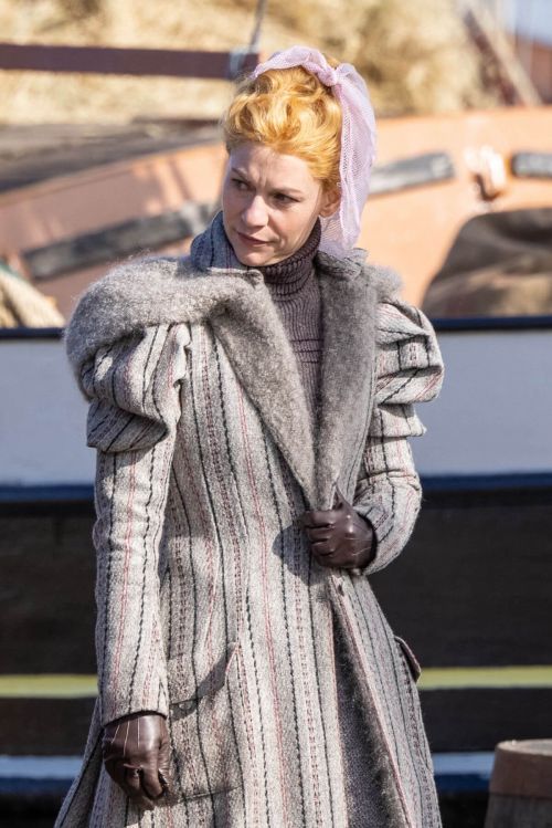 Claire Danes Seen on the Set of The Essex Serpent in London 03/25/2021 2