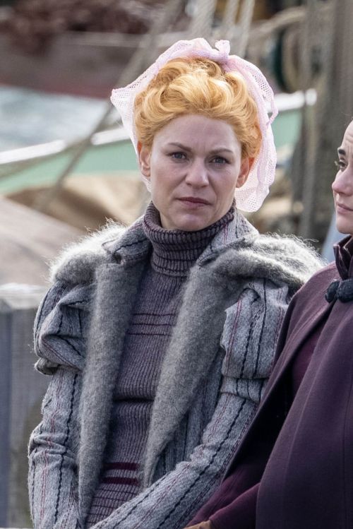Claire Danes Seen on the Set of The Essex Serpent in London 03/25/2021 4