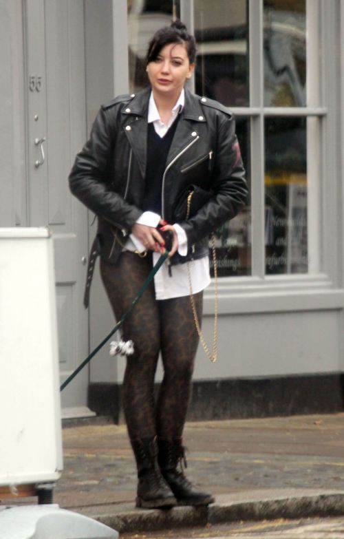 Daisy Lowe Day Out with Her Dog in Primrose Hill 03/25/2021 1
