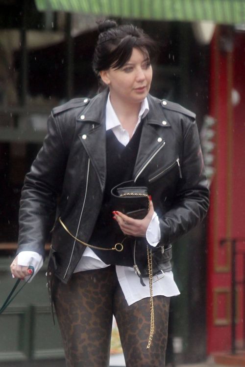 Daisy Lowe Day Out with Her Dog in Primrose Hill 03/25/2021 2