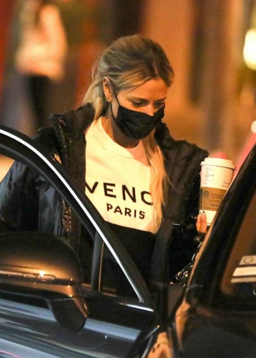 Dorit Kemsley Day Out for Shopping at Couture Kids in West Hollywood 03/11/2021 6