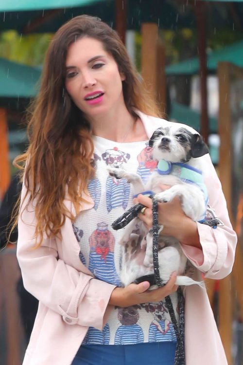 Elisa Jordana with her Pet at Urth Caffe in Los Angeles 03/10/2021 5