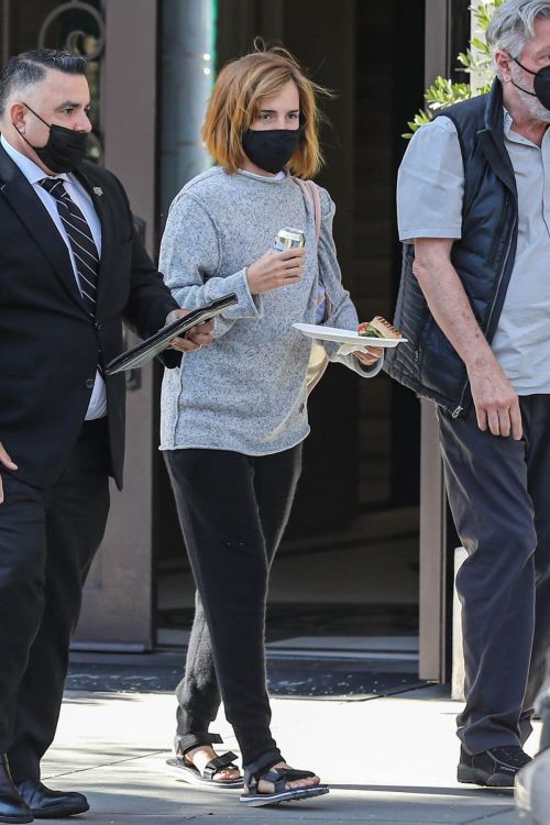 Emma Watson with Her Boy Friend Leaves a Tailor in Beverly Hills 03/10/2021 5