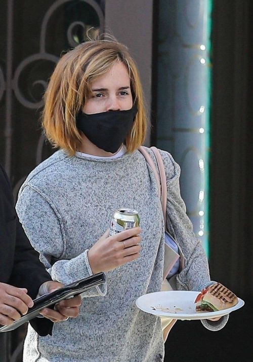 Emma Watson with Her Boy Friend Leaves a Tailor in Beverly Hills 03/10/2021 6