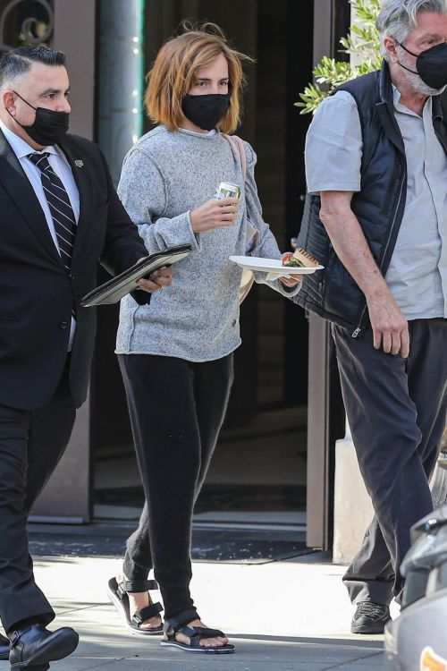 Emma Watson with Her Boy Friend Leaves a Tailor in Beverly Hills 03/10/2021 6