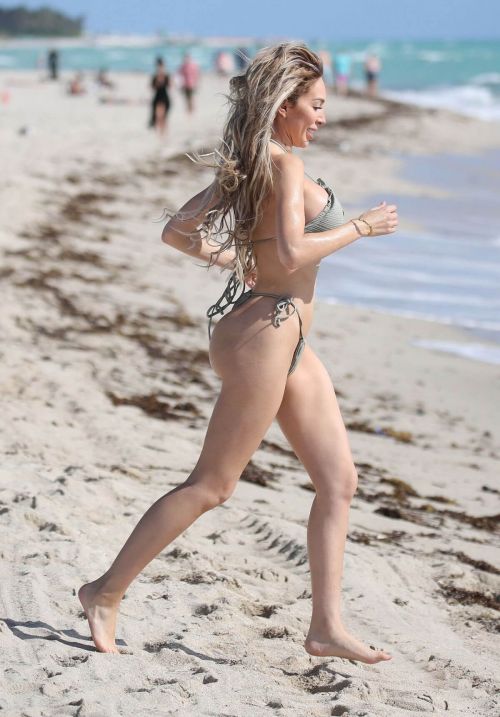 Farrah Abraham Enjoys in Bikini at a Beach in Miami 03/13/2021 8