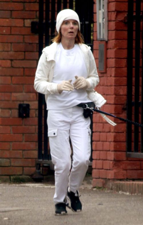 Geri Halliwell Steps Out for Jogging in London 03/10/2021 3