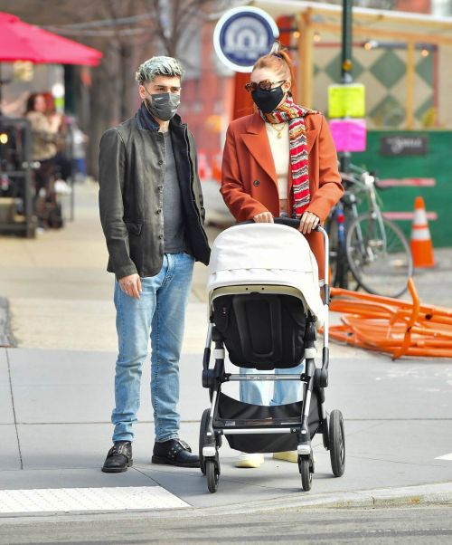 Gigi Hadid and Zayn Malik Steps Out in New York 03/25/2021 5