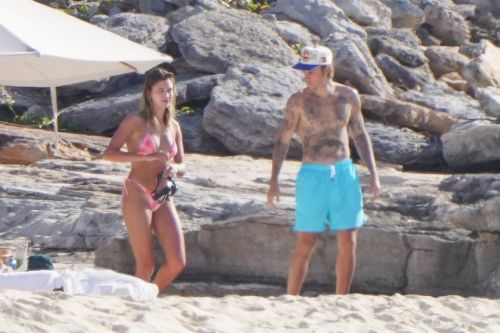 Hailey and Justin Bieber Day Out at a Beach in Turks and Caicos 03/21/2021 7