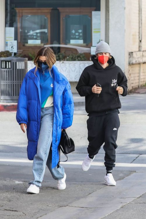 Hailey Bieber and Justin Bieber Spotted Out for Lunch in Beverly Hills 03/14/2021 9