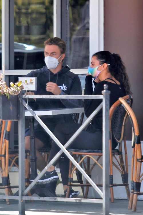 Hayley Erbert Seen at Sweet Butter Kitchen in Los Angeles 03/20/2021 3