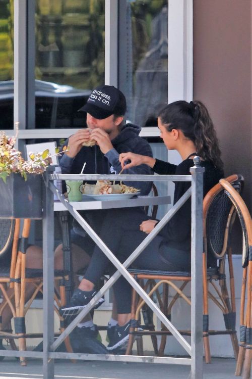 Hayley Erbert Seen at Sweet Butter Kitchen in Los Angeles 03/20/2021 6