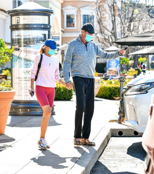 Hayley Roberts and David Hasselhoff Seen at Le Pain Quotidien in Calabasas 03/20/2021 5